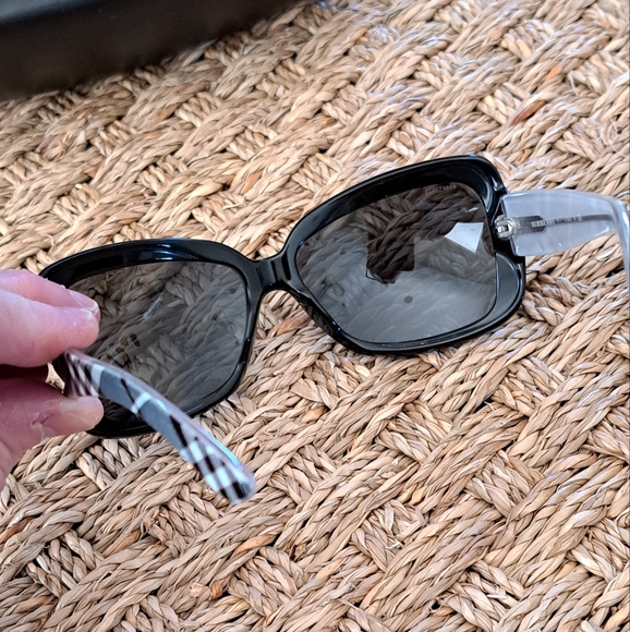 Burberry Sunglasses with Versace Case B-4074 3169/87 Black-Gray 58-15-130 - Picture 8 of 14